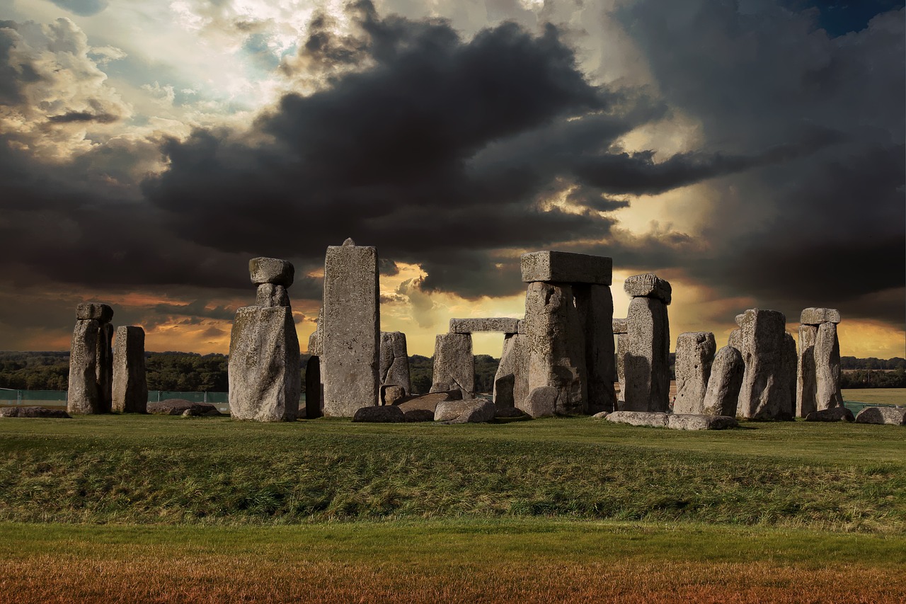 stonehenge,الجولات السياحية في لندن, england